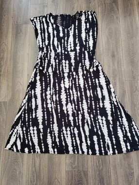 Torrid Black & White Tie-Dye Maxi Dress Jersey Knit Size 5X